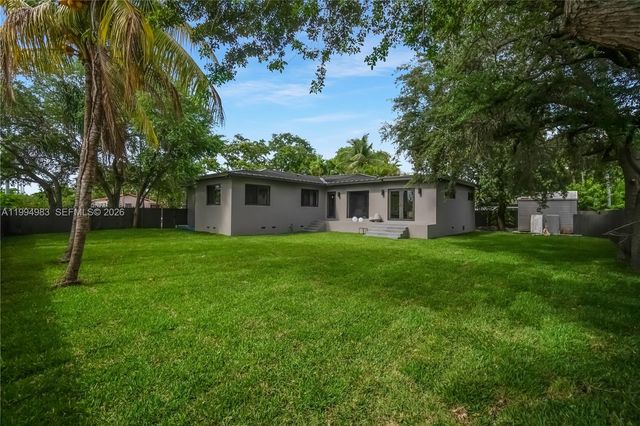 6207 SW 10th Street, West Miami, FL 33144