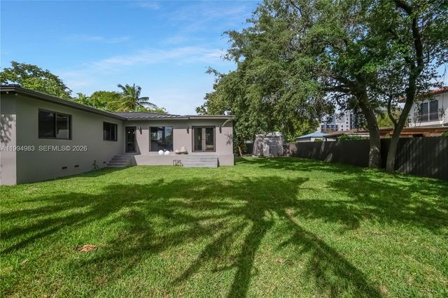 6207 SW 10th Street, West Miami, FL 33144