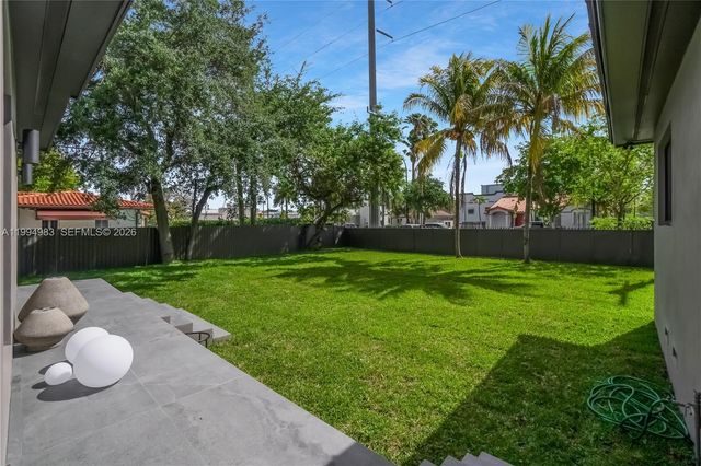 6207 SW 10th Street, West Miami, FL 33144