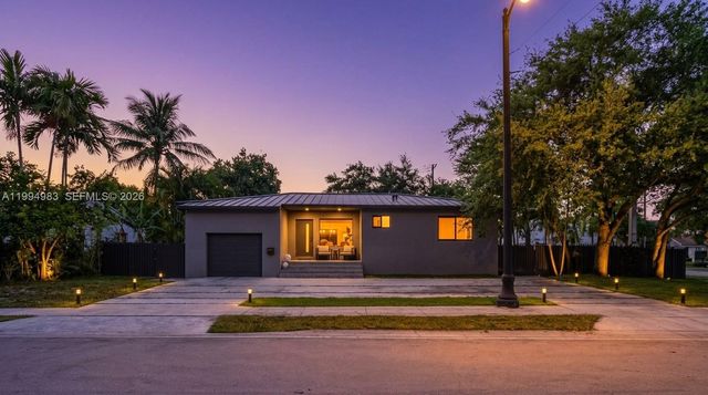 6207 SW 10th Street, West Miami, FL 33144