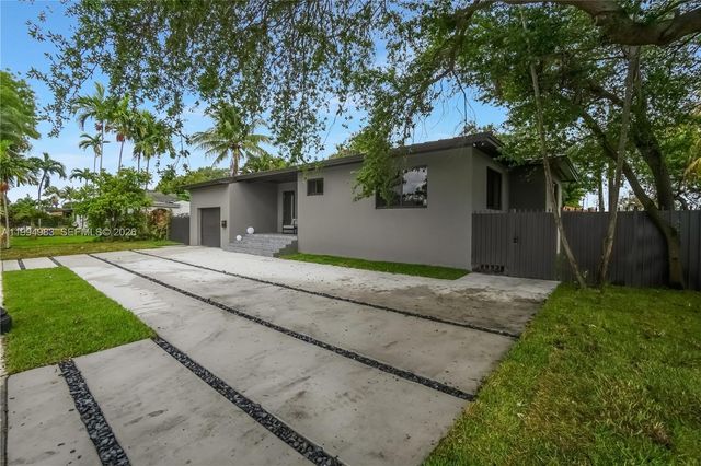 6207 SW 10th Street, West Miami, FL 33144