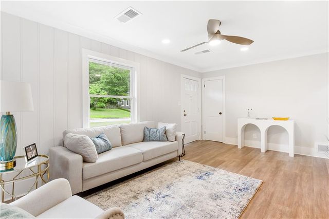 2260 Old Spring Road SE, Smyrna, GA 30080