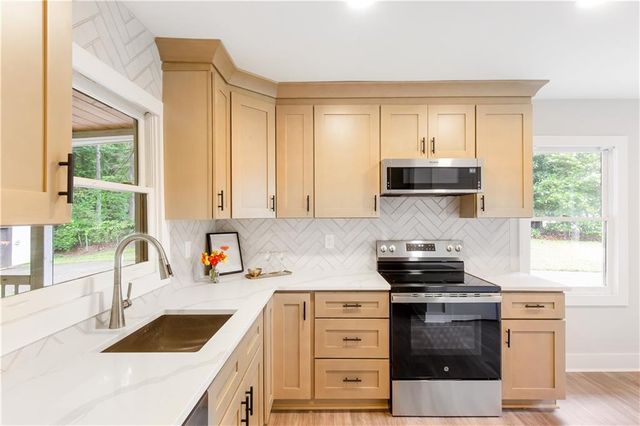 2260 Old Spring Road SE, Smyrna, GA 30080