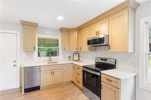 2260 Old Spring Road SE, Smyrna, GA 30080