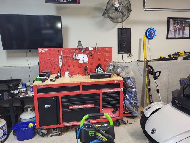 6 Tall Timbers Drive, Richmond, RI 02832