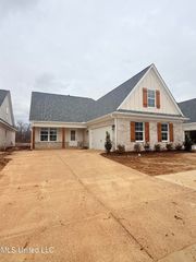 6094 E River Birch Road, Walls, MS 38680