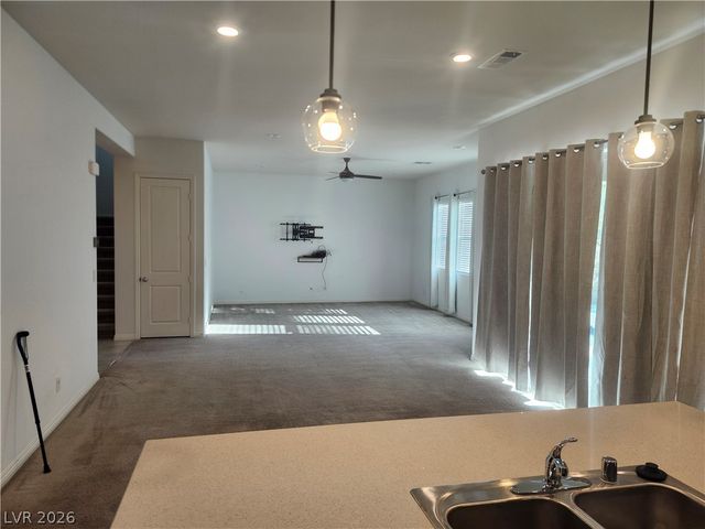 853 Haven Oaks Place, Las Vegas, NV 89138