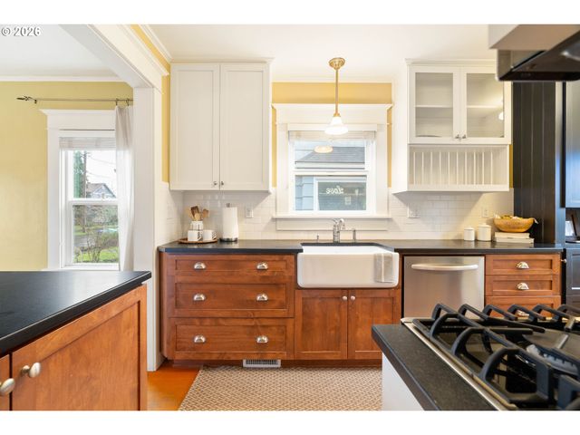 4036 Se 64TH Ave, Portland, OR 97206