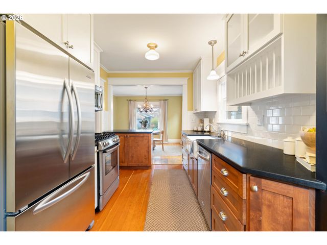 4036 Se 64TH Ave, Portland, OR 97206