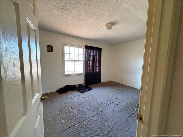 2009 WOODCREST Drive, Sanford, NC 27330