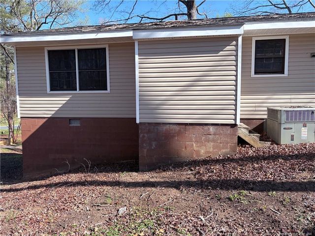 2009 WOODCREST Drive, Sanford, NC 27330