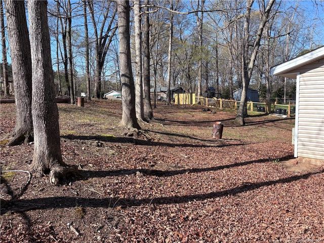 2009 WOODCREST Drive, Sanford, NC 27330