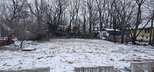 willis-crisp Avenue, Independence, MO 64053