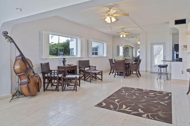 2850 S Ocean Boulevard 114, Palm Beach, FL 33480