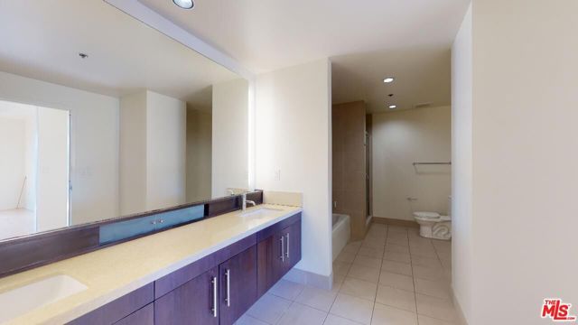 1100 S Hope Street 616, Los Angeles, CA 90015