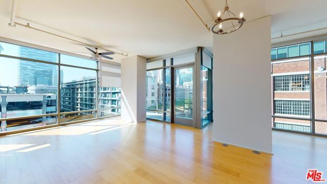 1100 S Hope Street 616, Los Angeles, CA 90015