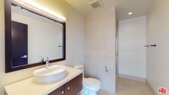 1100 S Hope Street 616, Los Angeles, CA 90015