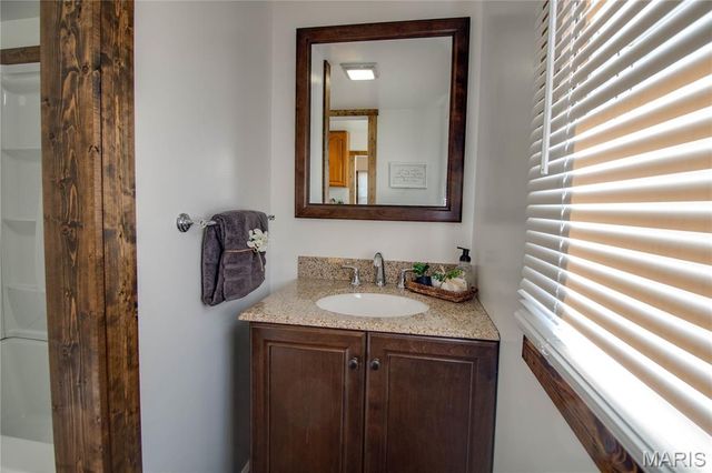 500 Stowell Avenue, Alton, IL 62002