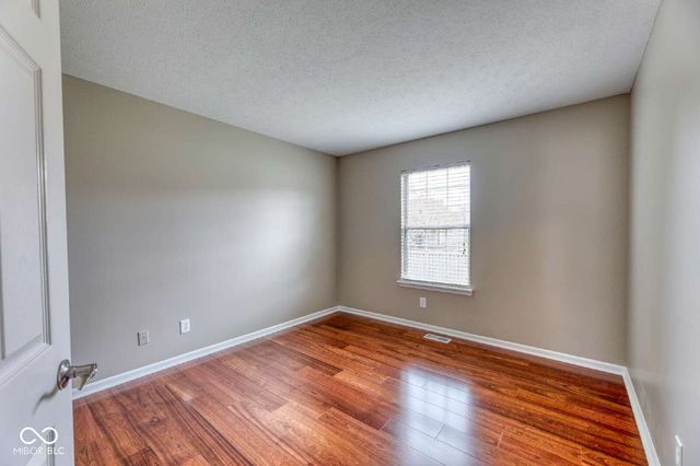 8496 Blacksmith Court, Fishers, IN 46038