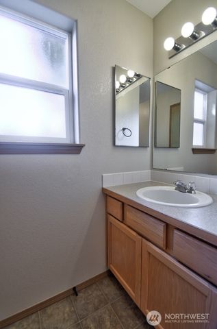 8125 Trimble Lane SE, Tumwater, WA 98501