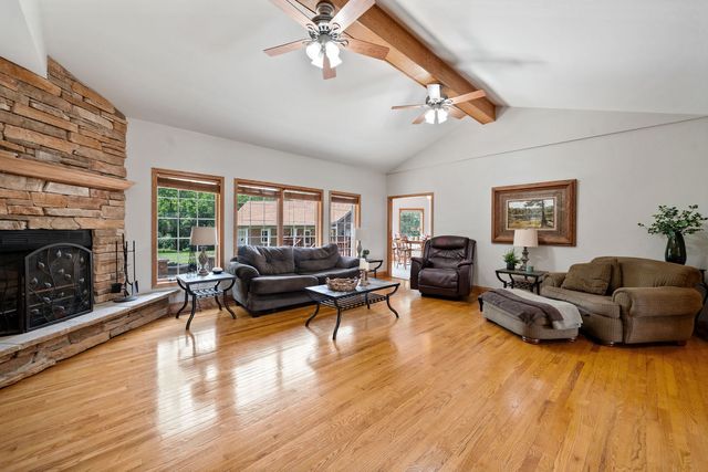 6099 Polo Club Drive, Yorkville, IL 60560