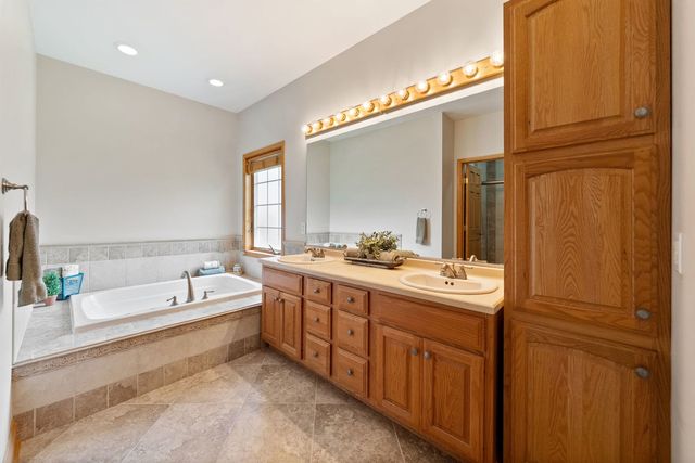 6099 Polo Club Drive, Yorkville, IL 60560