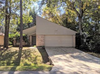 71 S Wavy Oak Circle, The Woodlands, TX 77381
