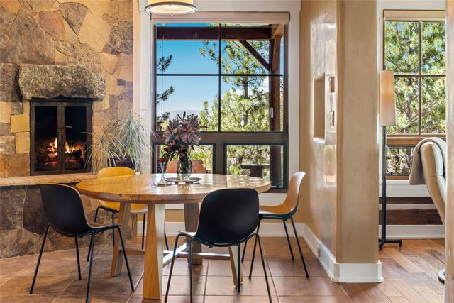 3 Campo De La Vega, Santa Fe, NM 87506