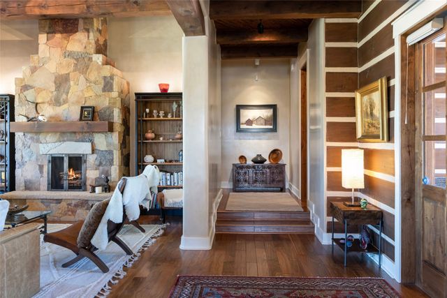 3 Campo De La Vega, Santa Fe, NM 87506