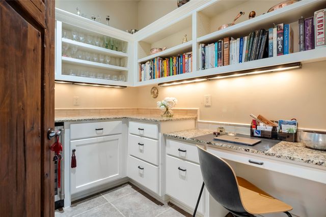 3 Campo De La Vega, Santa Fe, NM 87506