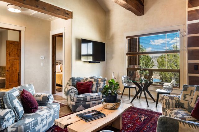 3 Campo De La Vega, Santa Fe, NM 87506