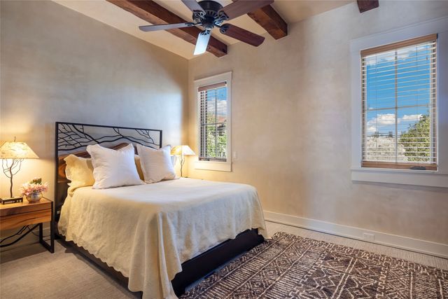 3 Campo De La Vega, Santa Fe, NM 87506