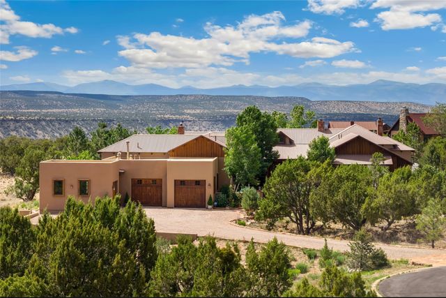 3 Campo De La Vega, Santa Fe, NM 87506