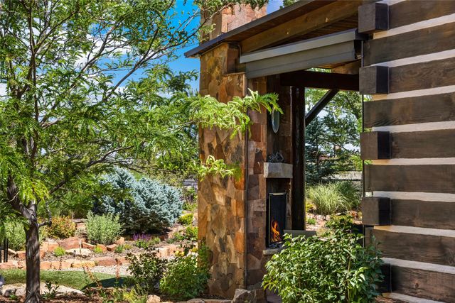 3 Campo De La Vega, Santa Fe, NM 87506
