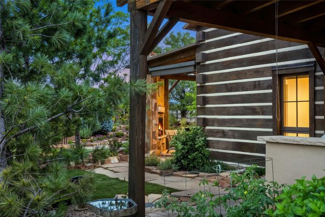 3 Campo De La Vega, Santa Fe, NM 87506