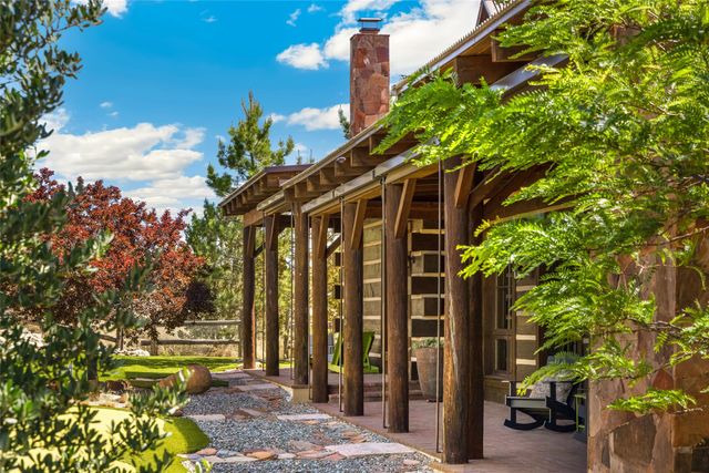 3 Campo De La Vega, Santa Fe, NM 87506