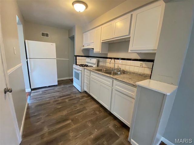 9616 Durham Drive, Riverview, MO 63137