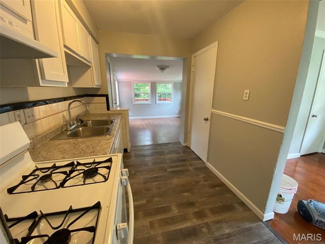 9616 Durham Drive, Riverview, MO 63137