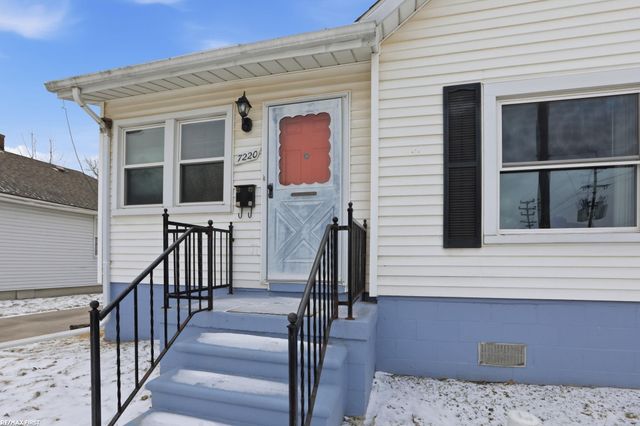 7220 Stephens Street, Center Line, MI 48015