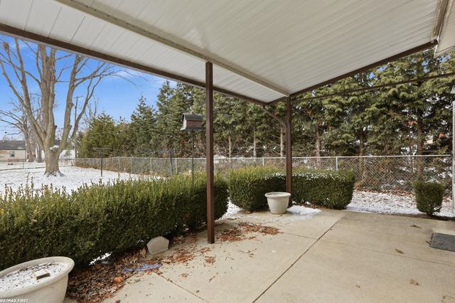 7220 Stephens Street, Center Line, MI 48015