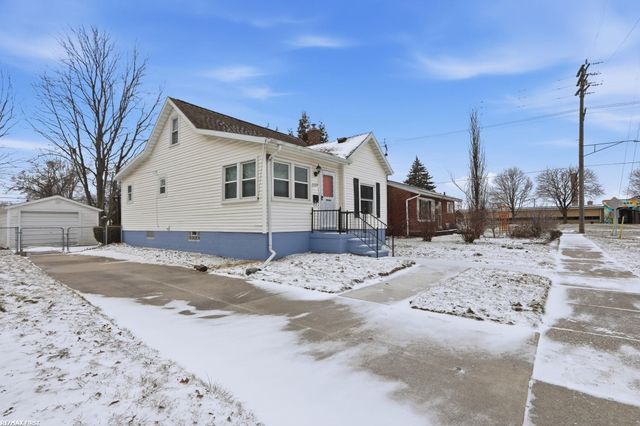 7220 Stephens Street, Center Line, MI 48015