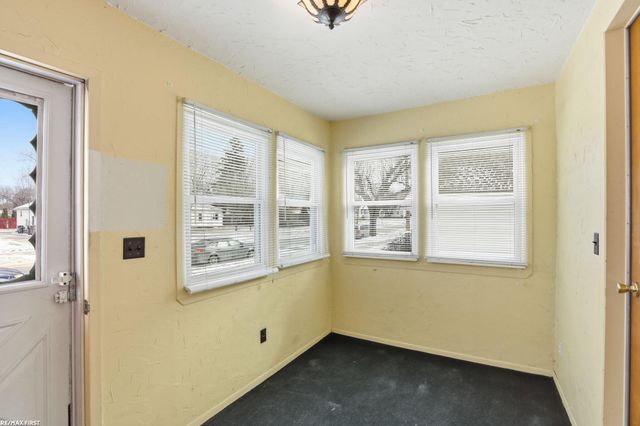 7220 Stephens Street, Center Line, MI 48015