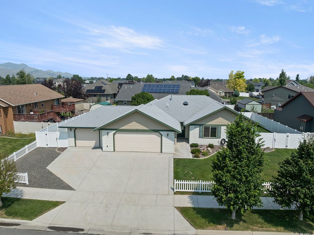 1010 Wolf Road, Helena, MT 59602 photo 1