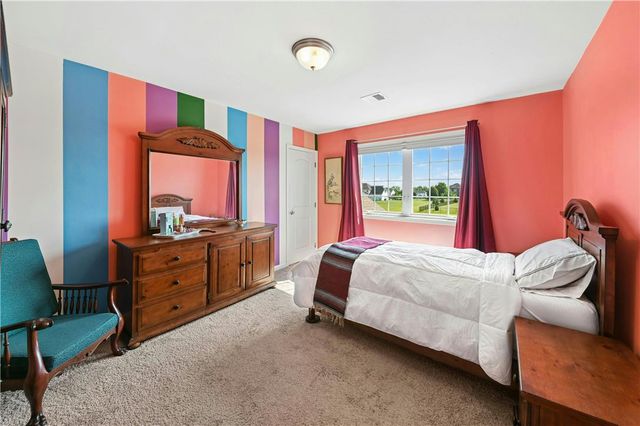 6786 Gwenmawr Road, Bethlehem City, PA 18017