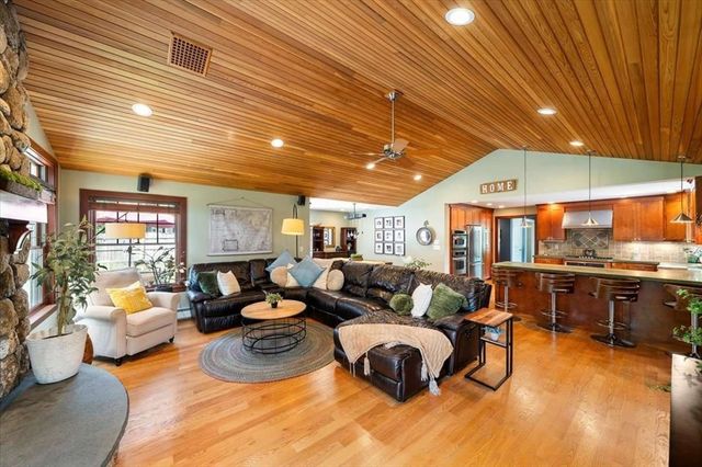 12 Mountain, Waltham, MA 02451