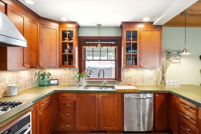 12 Mountain, Waltham, MA 02451