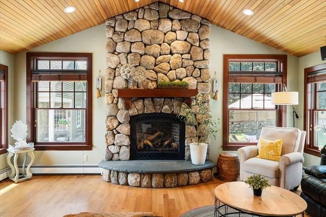 12 Mountain, Waltham, MA 02451