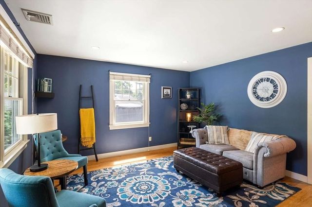 12 Mountain, Waltham, MA 02451