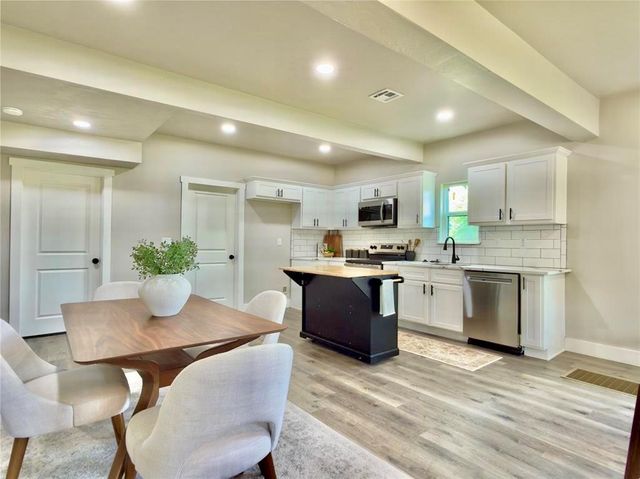 705 E Springer Avenue, Guthrie, OK 73044