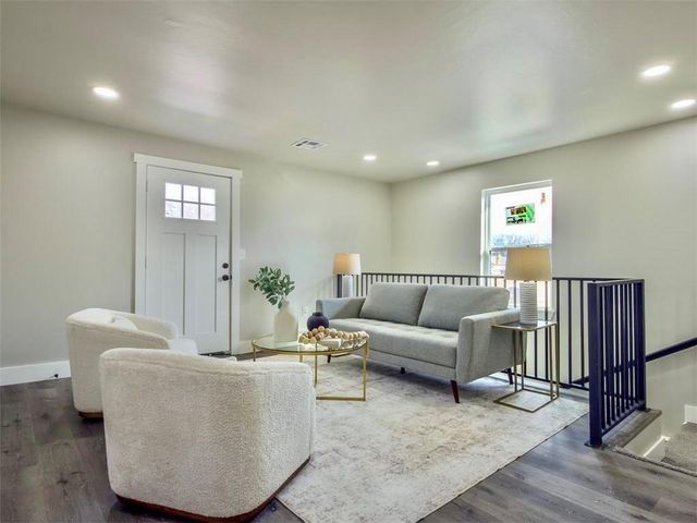 705 E Springer Avenue, Guthrie, OK 73044